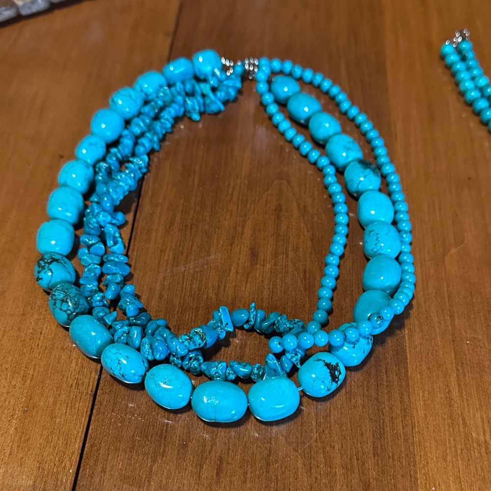 Turquoise Beaded Necklace